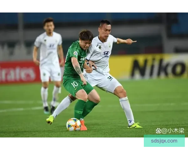 全北现代与江原对决 激烈角逐展现韩国足球精彩风采